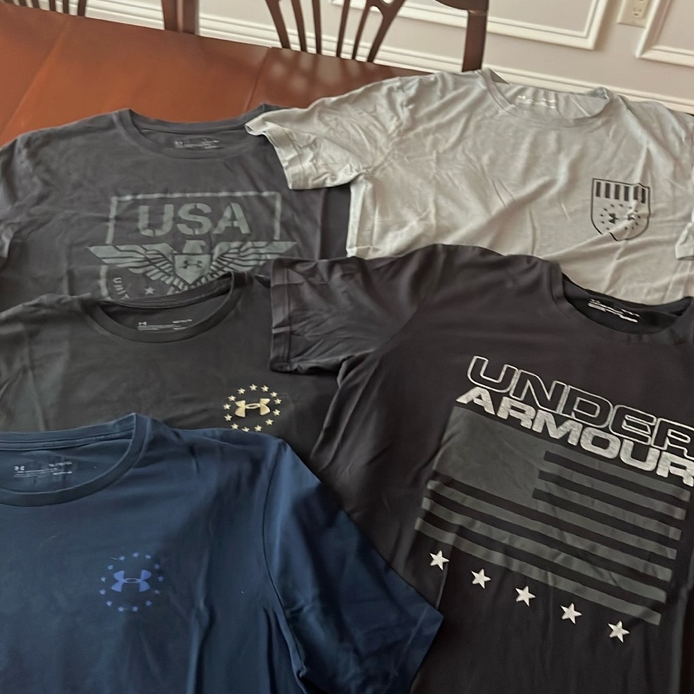 Lot of 5 Under Armour t-shirts - 2 XL & 3 M